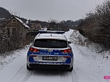 Policja na ogrodach działkowych w Bielawie