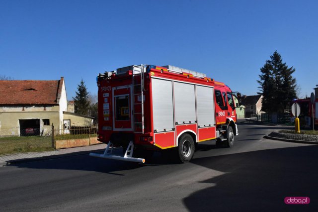 Pożar samochodu ciężarowego na drodze Łagiewniki - Strzelin