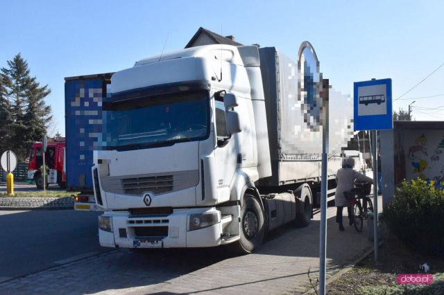 Pożar samochodu ciężarowego na drodze Łagiewniki - Strzelin
