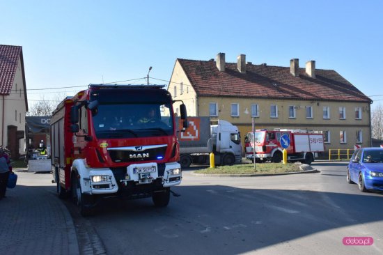 Pożar samochodu ciężarowego na drodze Łagiewniki - Strzelin