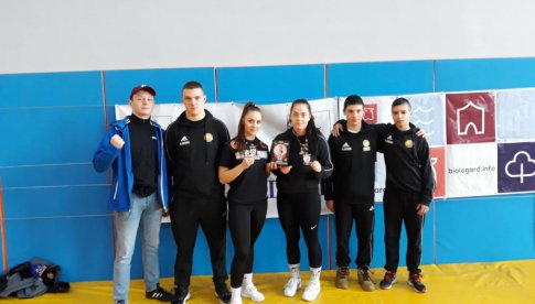 Zapaśnicy IRON BULLS Bielawa walczyli w Pucharze Polski Kadetów w zapasach