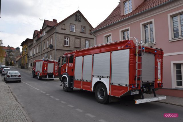 Straż pożarna wezwana do pożaru budynku wielorodzinnego w Piławie Górnej