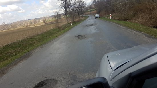 Zły stan drogi Piława Górna - Owiesno