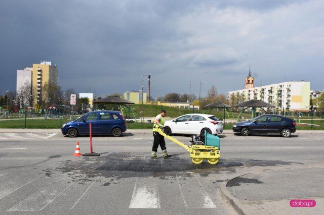 Dzierżoniów: naprawiamy drogi po zimie