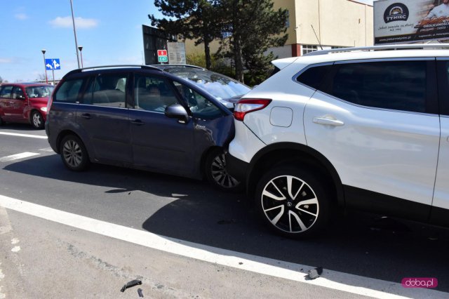 Zderzenie citroena z nissanem w Łagiewnikach
