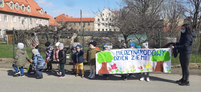 Piława Górna: pochyl się i podnieś