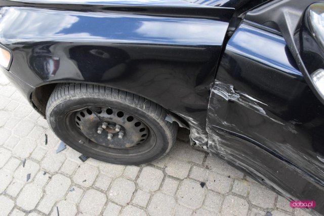 Zderzenie volkswagena z volvo w Dzierżoniowie