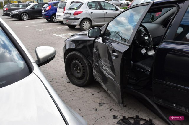 Zderzenie volkswagena z volvo w Dzierżoniowie