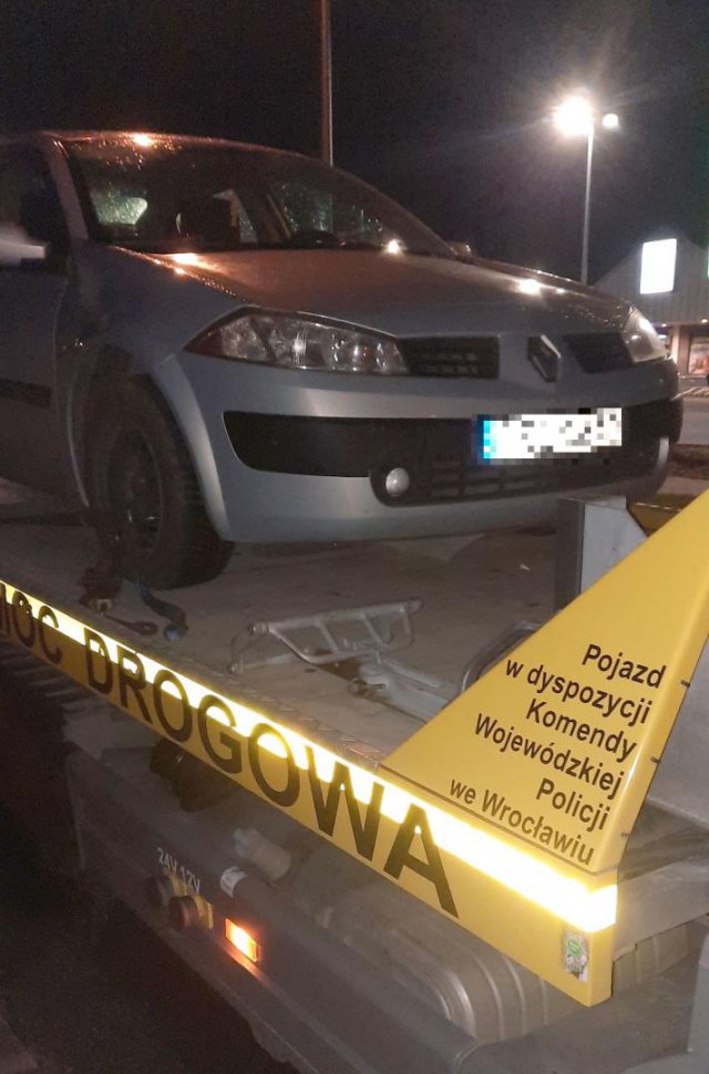 Kierował renault mając prawie 3 promile!