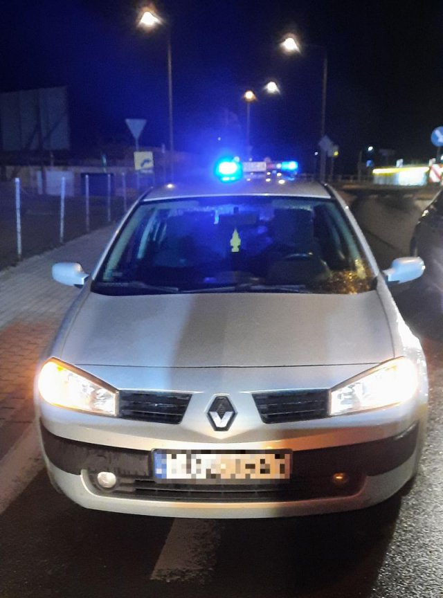 Kierował renault mając prawie 3 promile!