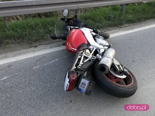 Wypadek motocyklisty w Piławie Dolnej