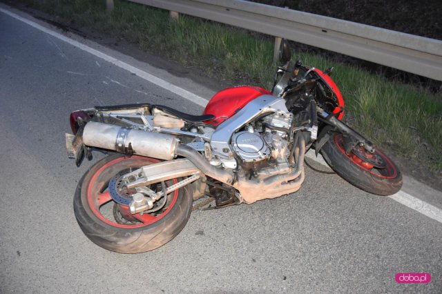 Wypadek motocyklisty w Piławie Dolnej