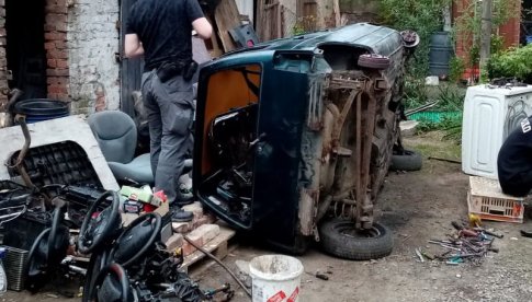 Bielawscy policjanci odzyskali skradziony samochód