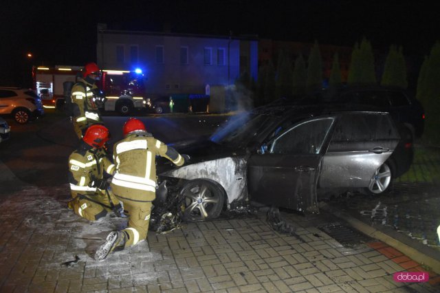 Pożar BMW w Dzierżoniowie