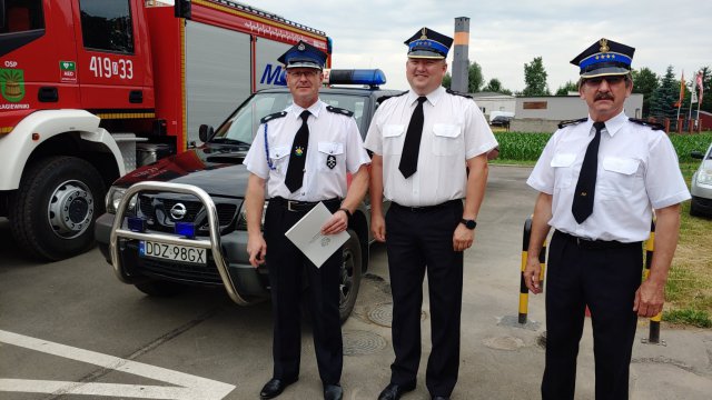 Samochód z KP PSP w Dzierżoniowie dla OSP Łagiewniki