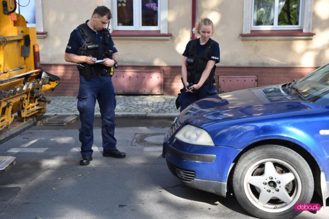 Kierowała, mając ponad 3 promile. Uderzyła w śmieciarkę! 