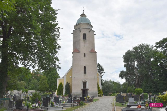 Pieszyce:  nowy proboszcz objął parafię św. Jakuba Apostoła