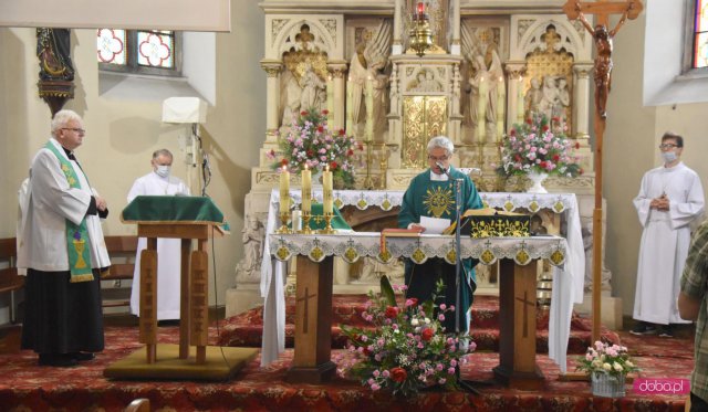 Pieszyce:  nowy proboszcz objął parafię św. Jakuba Apostoła