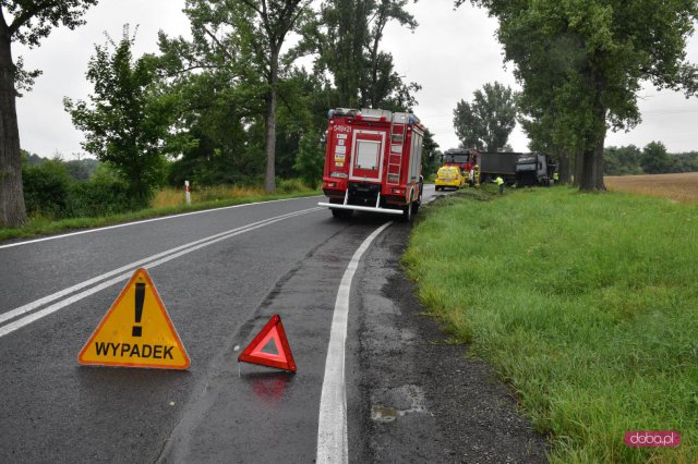 Ciężarówka wypadła z drogi Strzelin - Łagiewniki 