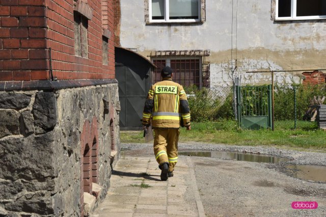 Służby ratunkowe na ul. Bankowej w Bielawie