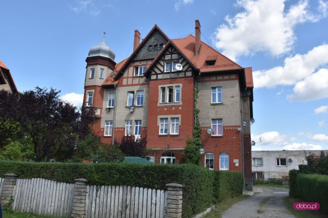 Służby ratunkowe na ul. Bankowej w Bielawie