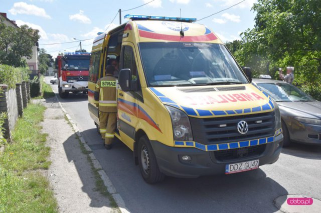 Służby ratunkowe na ul. Bankowej w Bielawie