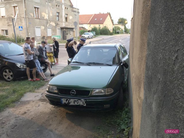 Pieszyce: uderzył w zaparkowane auto i uciekł 