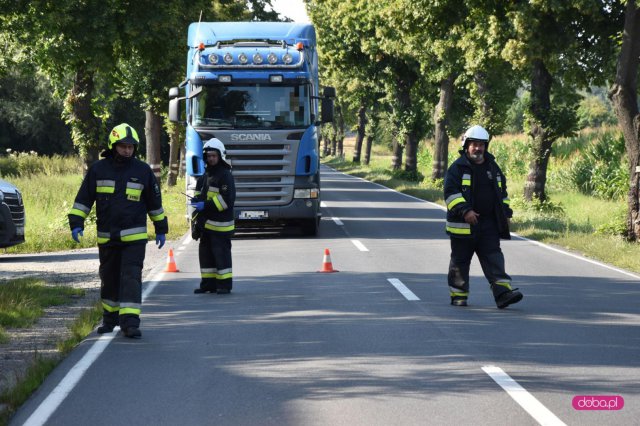 Zderzenie trzech pojazdów na drodze Dzierżoniów - Świdnica 