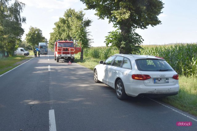 Zderzenie trzech pojazdów na drodze Dzierżoniów - Świdnica 