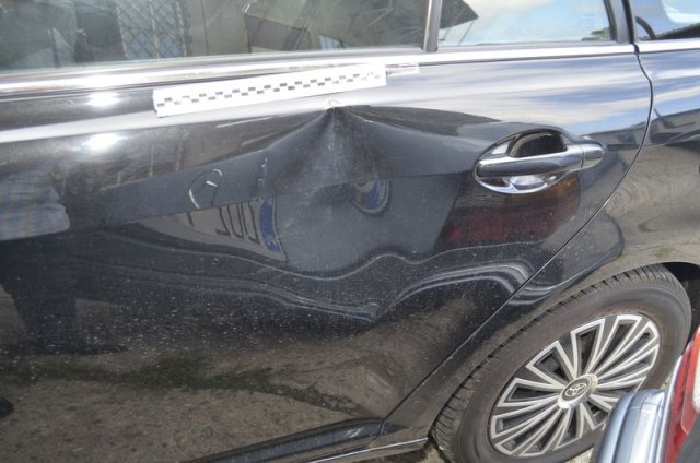 18-latek sprawcą uszkodzenia toyoty