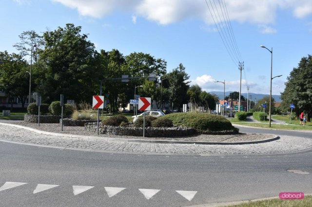 Kolizja na Rondzie Polskiego Państwa Podziemnego w Dzierżoniowie