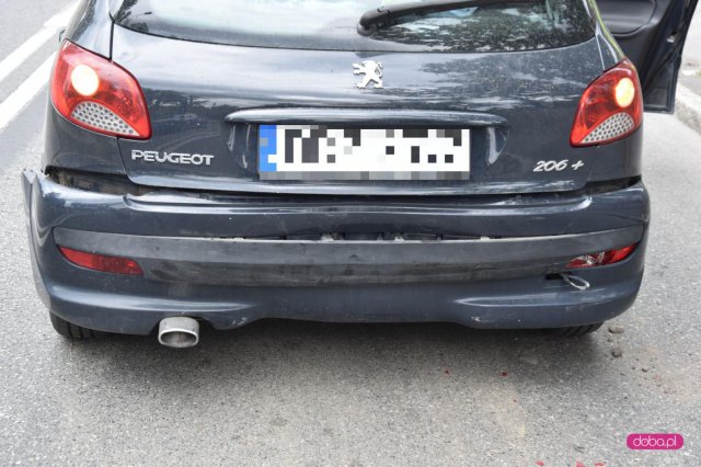 Zderzenie pojazdów na Żeromskiego w Bielawie
