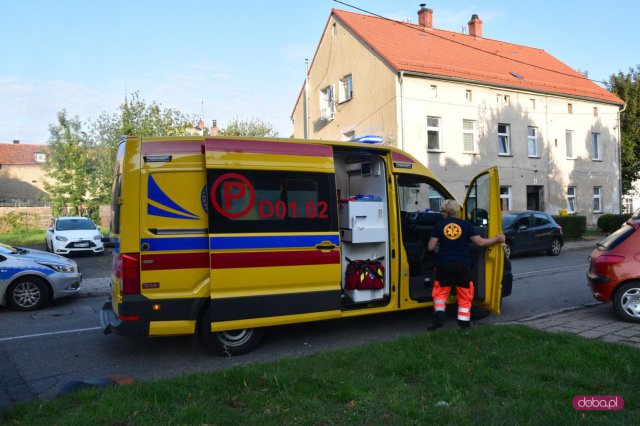 Zderzenie peugeota i skutera w Bielawie 