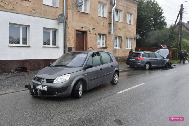 Zderzenie renault i citroena w Piławie Górnej