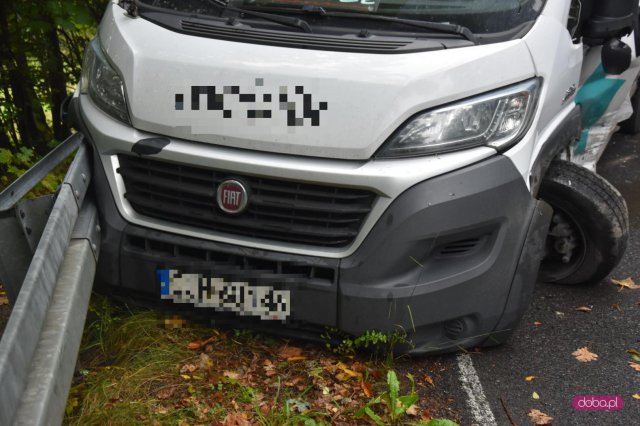Zderzenie dwóch pojazdów w Rościszowie