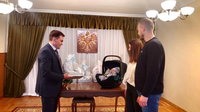 Wyprawki dla nowo narodzonych dzieci w gminie Łagiewniki