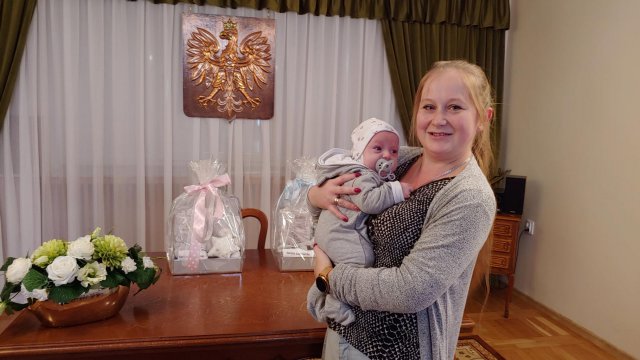 Wyprawki dla nowo narodzonych dzieci w gminie Łagiewniki