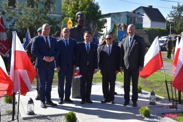 Odsłonięcie pomnika rotmistrza W. Pileckiego w Łagiewnikach