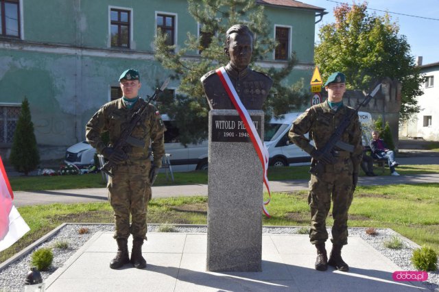 Odsłonięcie pomnika rotmistrza W. Pileckiego w Łagiewnikach