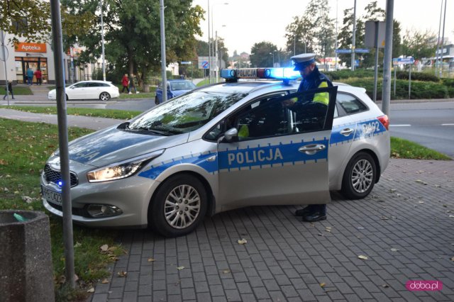 Zderzenie mercedesa z oplem w Dzierżoniowie