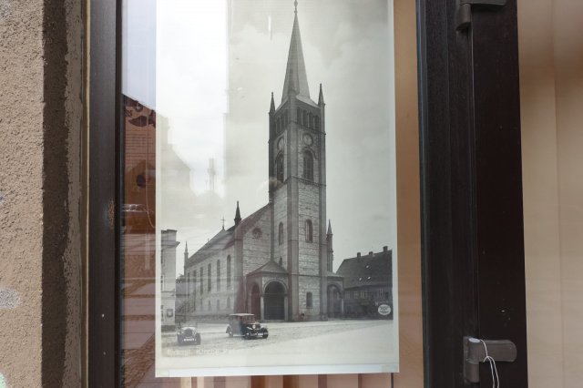 Niemcza na starej pocztówce – wystawa Miejskiej i Gminnej Biblioteki Publicznej