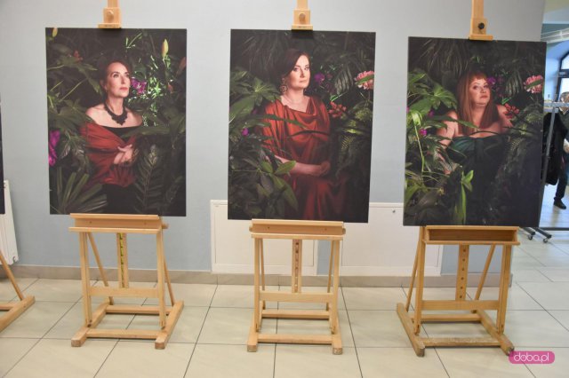 Wystawa zdjęć Amazonek w bielawskim Teatrze Robotniczym