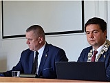 Piława Górna: sesja o modernizacji stadionu i zimowym utrzymaniu dróg
