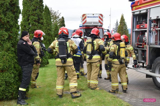 Duża akcja straży pożarnej na strefie ekonomicznej 