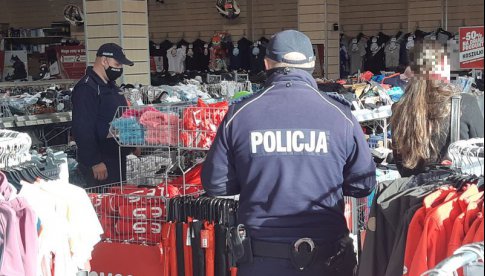 Dzierżoniowscy policjanci prowadzą wspólne działania z pracownikami sanepidu