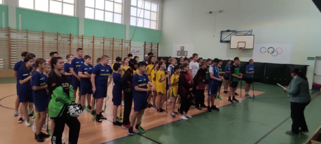 Finał strefy wałbrzyskiej w unihokeju. Chłopcy złoto, dziewczęta srebro