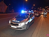 Skodą uderzyła w znak drogowy na bielawskiej obwodnicy