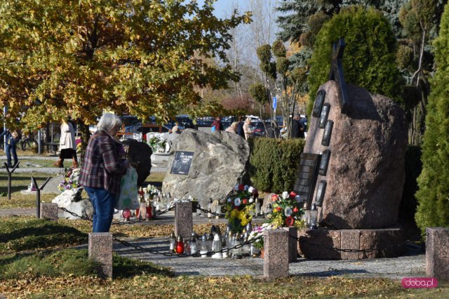 Wszystkich Świętych - wizyta na cmentarzach