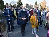 Wszystkich Świętych - wizyta na cmentarzach