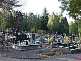 Wszystkich Świętych - wizyta na cmentarzach